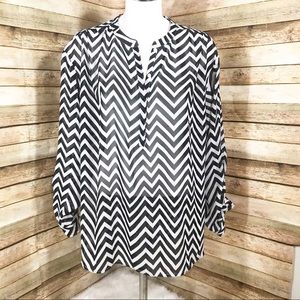 A.n.a. Black and white chevron sheer blouse